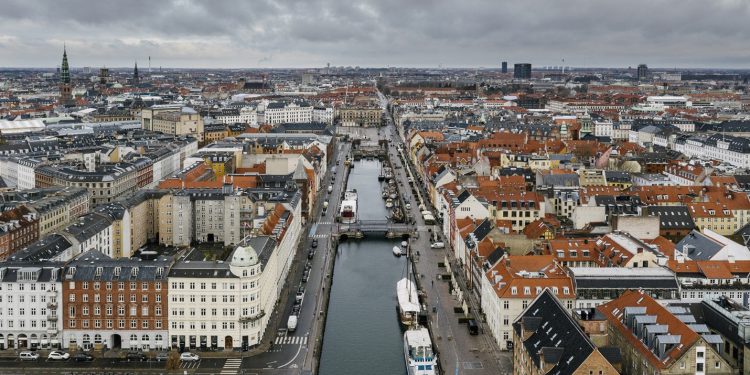 اقامت 3 ساله و مهاجرت پزشکان متخصص به دانمارک