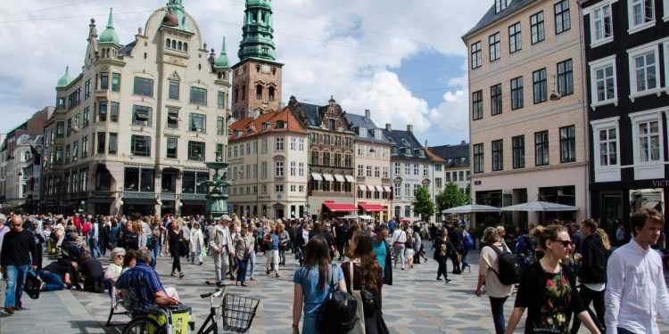قوانین مهاجرت کاری به دانمارک