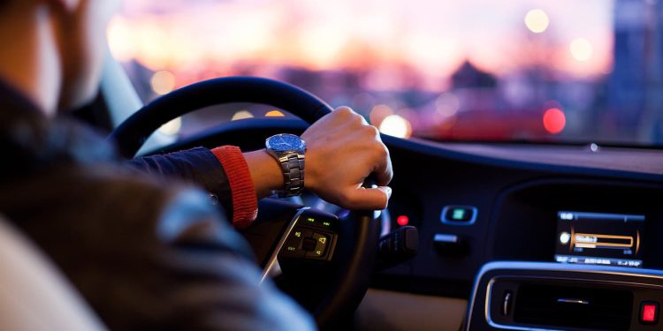 تعویض گواهی‌نامه رانندگی در امارات