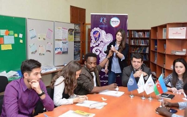 تحصیل در آذربایجان در دانشگاه تا مقطع لیسانس